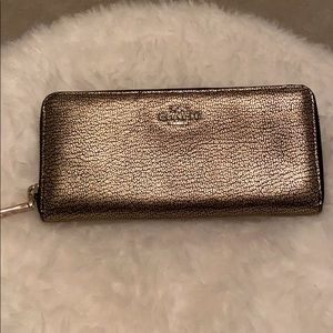 COACH zip wallet